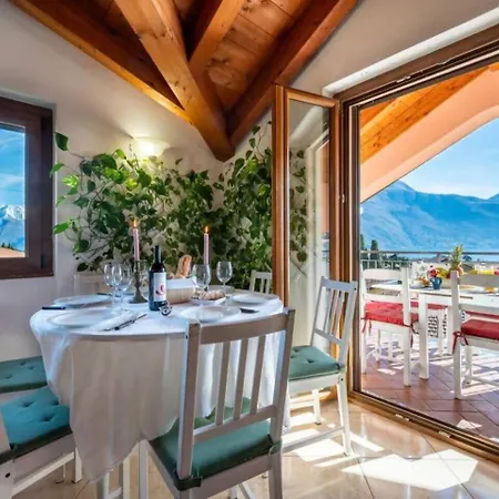 Art Music House 5 Minutes Walk Dongo