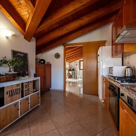 Art Music House Apartment Dongo