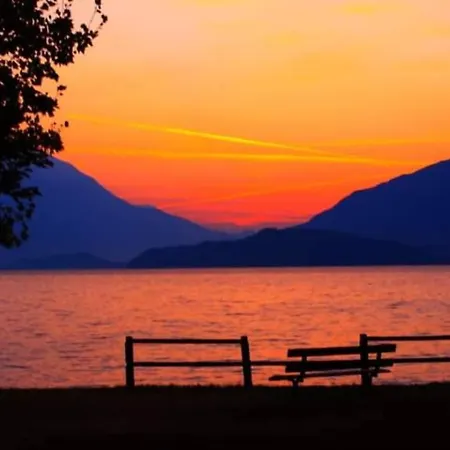 Apartment Art Music House 5 Minutes Walk Dongo