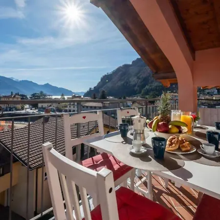 Art Music House 5 Minutes Walk Apartment *