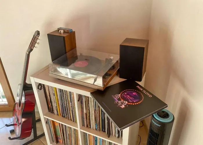 Apartman Art Music House 5 Minutes Walk *